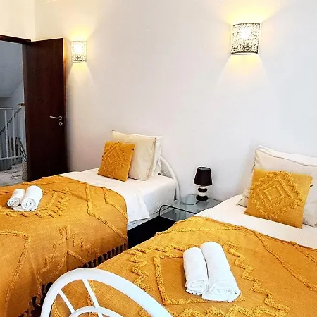 Charming Villa, Algarve With Private Pool, Sea Views And Walk To * Carvoeiro (Lagoa)
