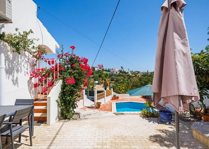 Villa Charming Villa, Algarve With Private Pool, Sea Views And Walk To