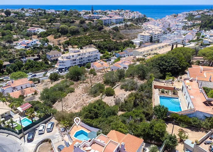 Charming Villa, Algarve With Private Pool, Sea Views And Walk To