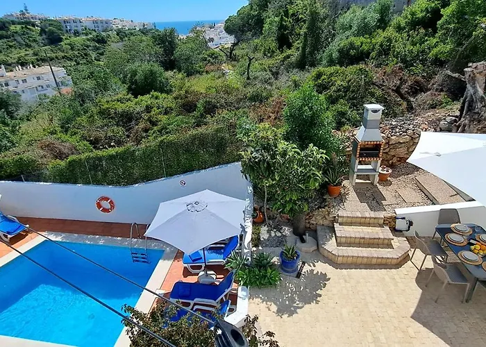 Villa Charming Villa, Algarve With Private Pool, Sea Views And Walk To