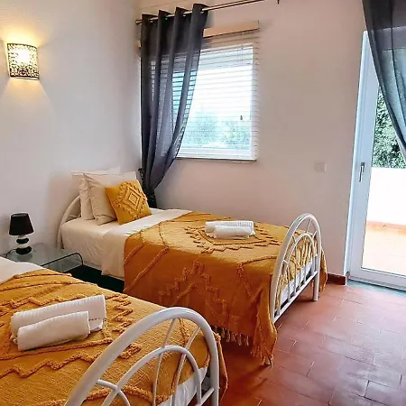 Charming Villa, Algarve With Private Pool, Sea Views And Walk To