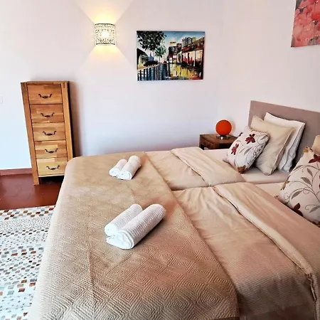 Villa Charming Villa, Algarve With Private Pool, Sea Views And Walk To