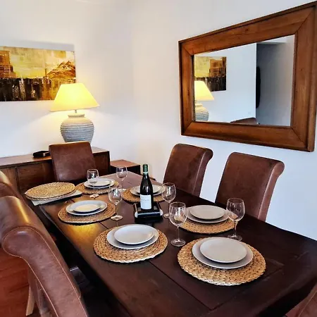 Charming Villa, Algarve With Private Pool, Sea Views And Walk To