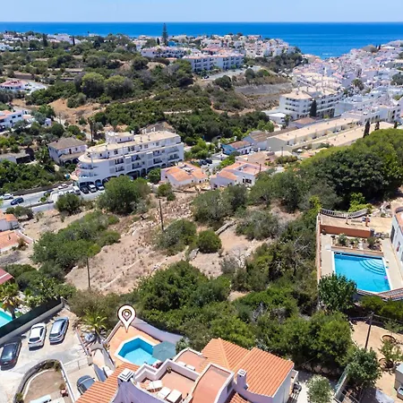 Charming Villa, Algarve With Private Pool, Sea Views And Walk To