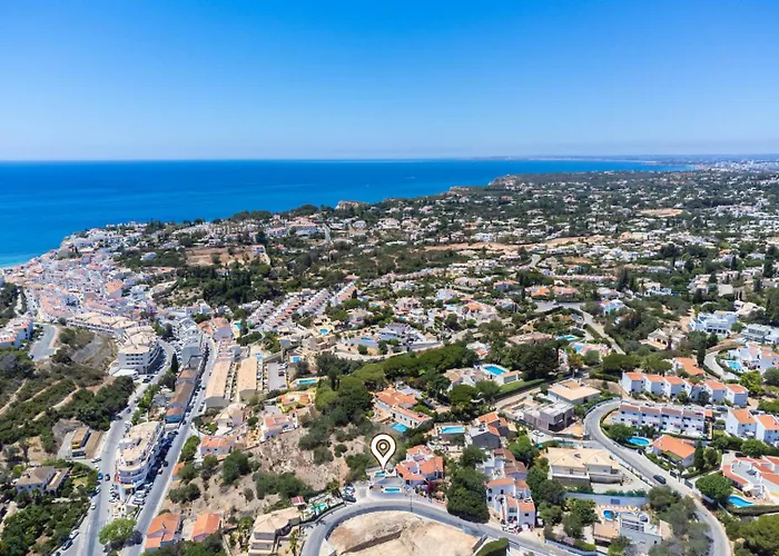 别墅 Charming Villa, Algarve With Private Pool, Sea Views And Walk To *